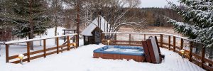 spa eneige en hiver sur une terrasse