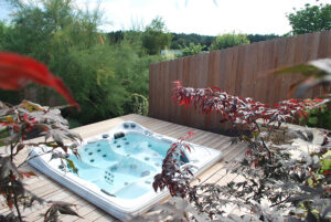 spa-jacuzzi-wpi-worldpoolinnovation-auxjardindecarelle-moselle-vue